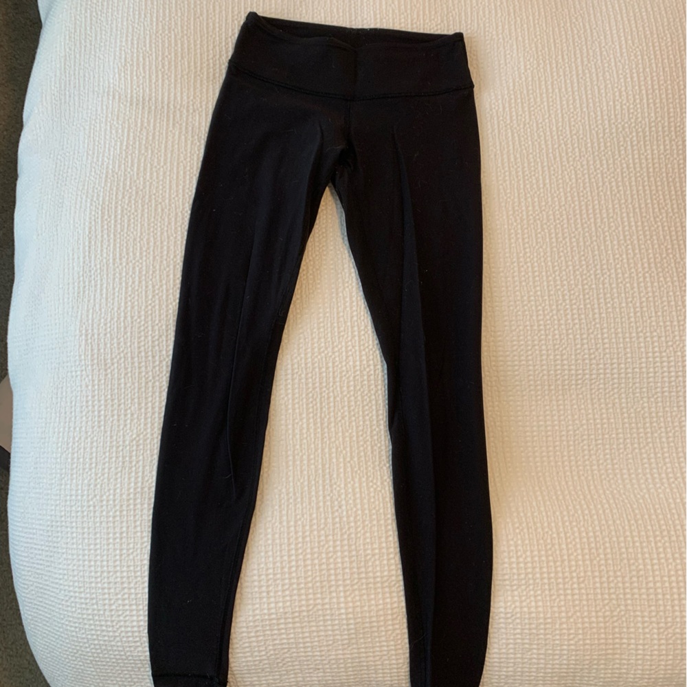 Lululemon leggings size 6